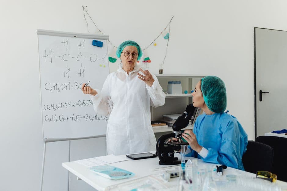 Pelatihan Manajemen Laboratorium Kimia