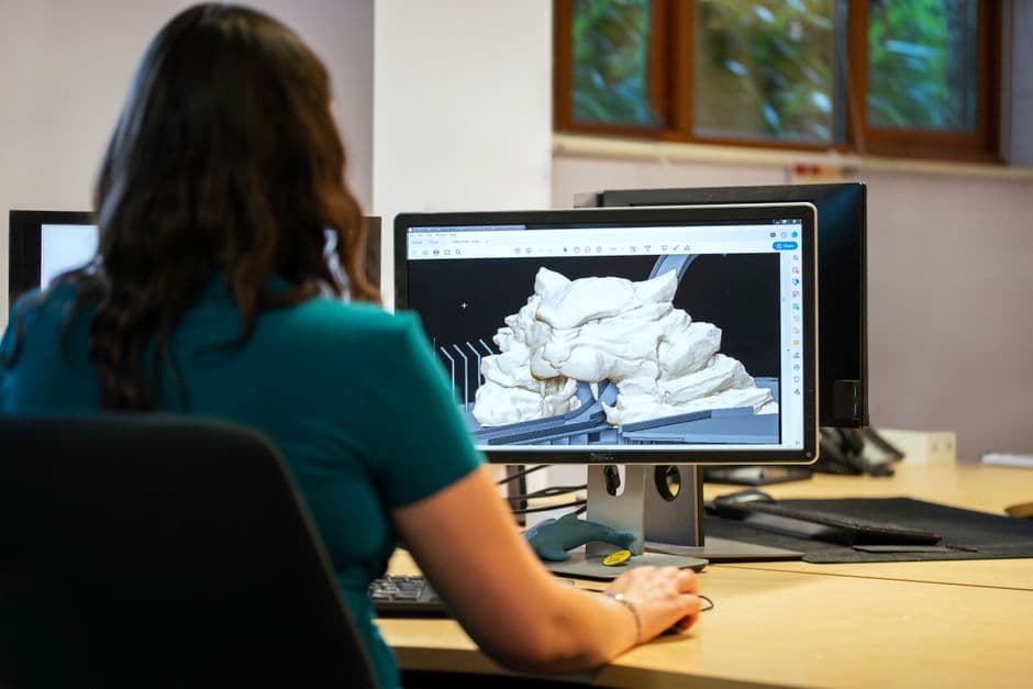 Pelatihan Dasar-Dasar Aplikasi CAD CAM pada Perhiasan II
