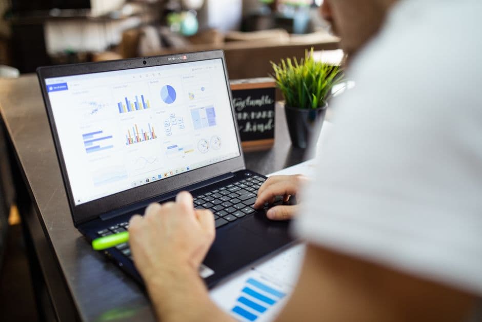 Pelatihan Riset Pemasaran Terapan Menggunakan Microsoft Excel
