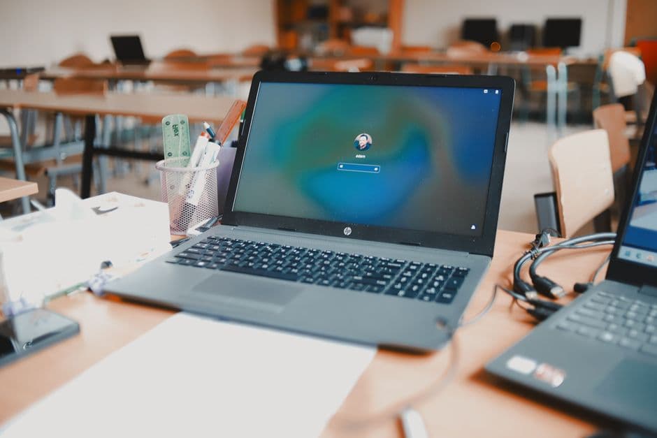 Pelatihan Solusi E-Learning untuk Produktivitas Bisnis dan Inovasi Pedagogis