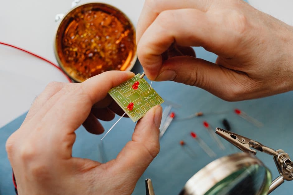 Kualifikasi 2 Elektronika Prototipe dan Pemrograman